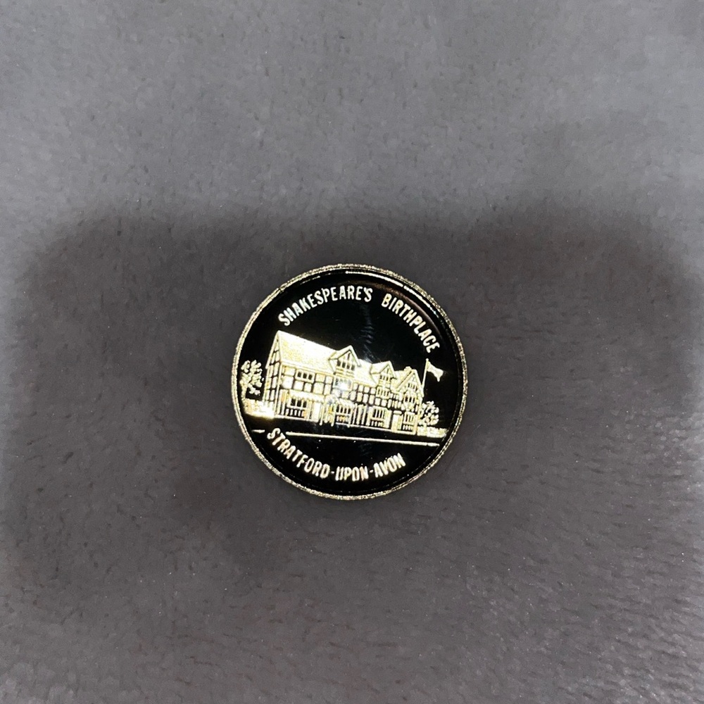 England Shakespeare's Birthplace Souvenir Pin